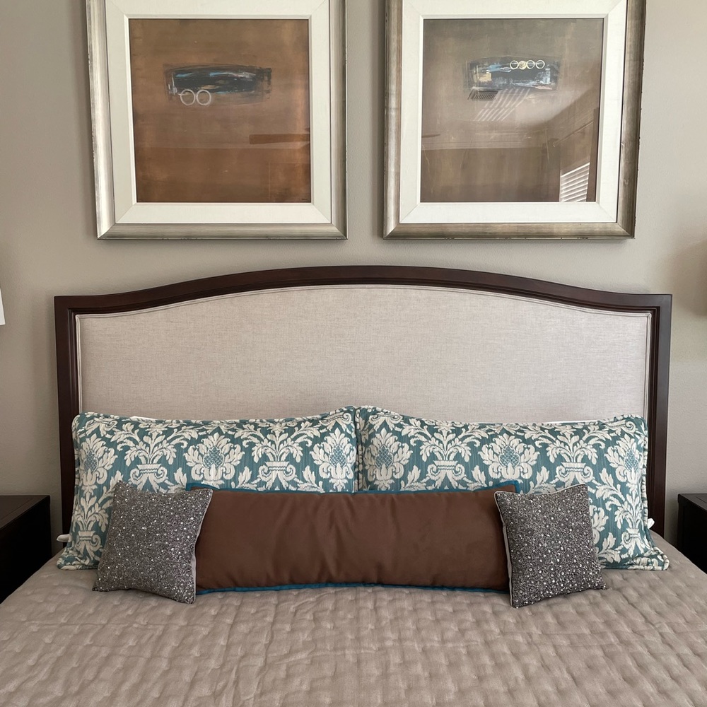 Custom Ethan Allen 12 x 36 inch pillow - Picture 3 of 4